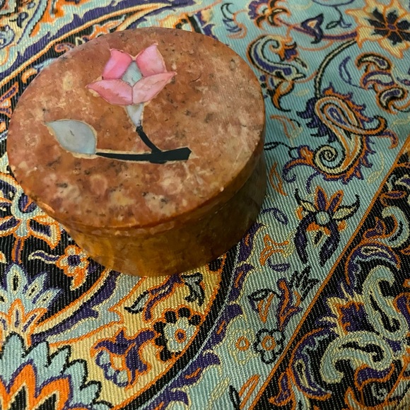 Vintage Pearl inlay and marble / stone jewel box - Picture 5 of 10